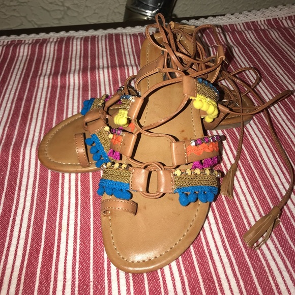 Adorable INC sandals! Size 8. - Picture 1 of 3